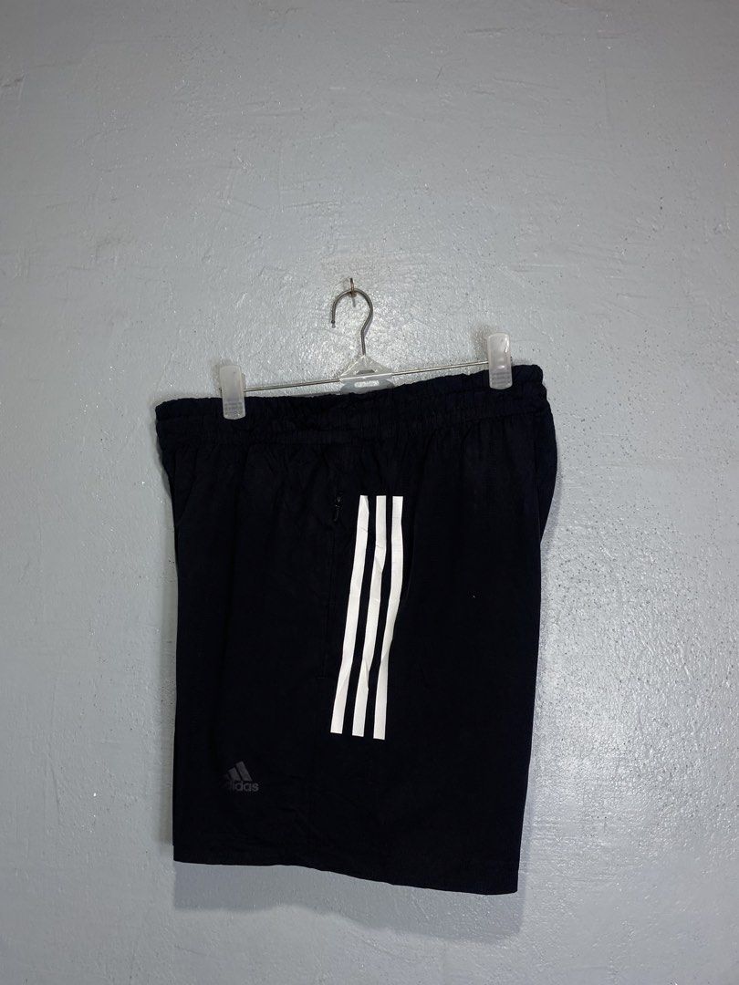 Adidas Climalite Black Athletic Shorts Size L (Category: Shorts) located in Bacong. Submitted by crommermann (Listing ID 1468650448, Image 1). Description: Adidas Short 🏷️ + 90 shipping fee -Dimes Waistline 30-34 Length 16.5 -Condition 9.5/10 -Color Rate 9.5/10 Excellent Condition Color may vary due to lightning Very Presentable when Worn Need Wash Pm/Dm Visayas Dumaguete loc J&T Courier Express 🚛🚛🚛.