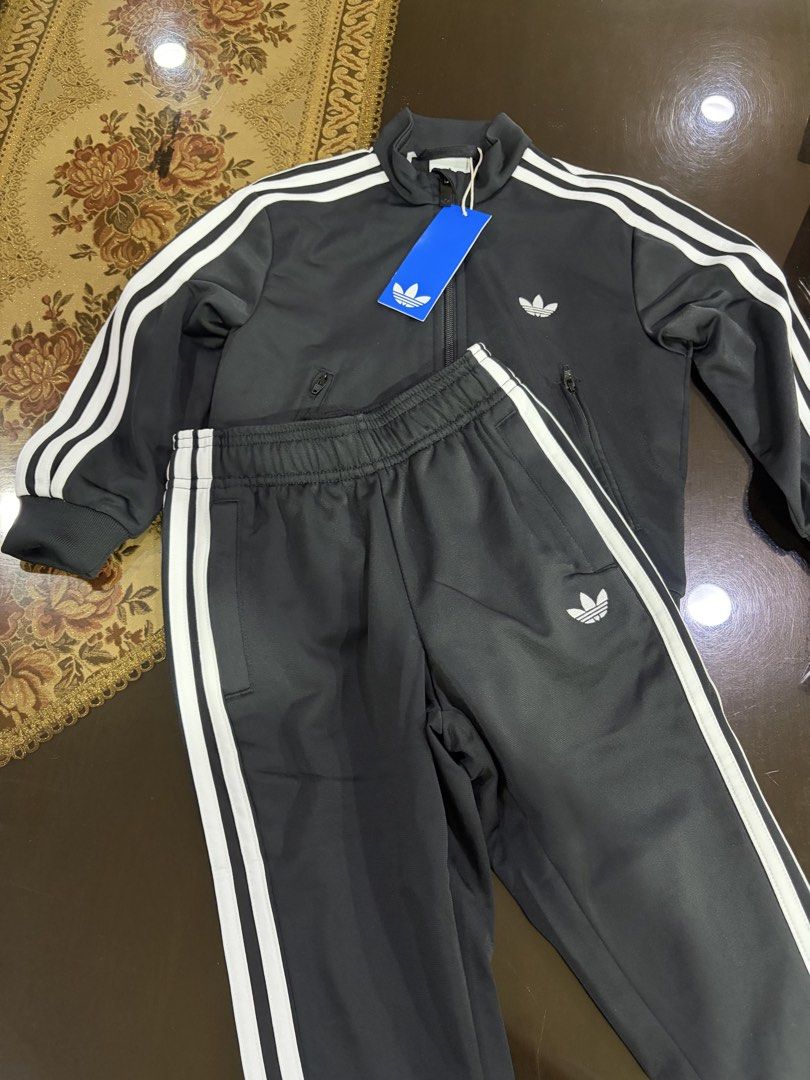 Adidas Firebird Tracksuit 3Y-4Y (Category: Babies & Kids Fashion) located in Quezon City. Submitted by kamilahdeclutters (Listing ID 1468649792, Image 1). Description: Brand New with Tag RFS: does not fit Bought for ₱4300 from Adidas Trinoma.