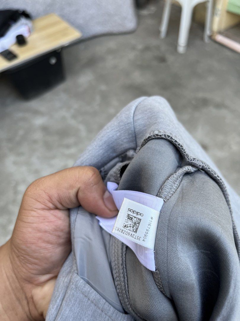 Adidas jacket (Category: Coats, Jackets and Outerwear) located in Cagayan de Oro. Submitted by kairothegreat (Listing ID 1468596078, Image 3). Description: .