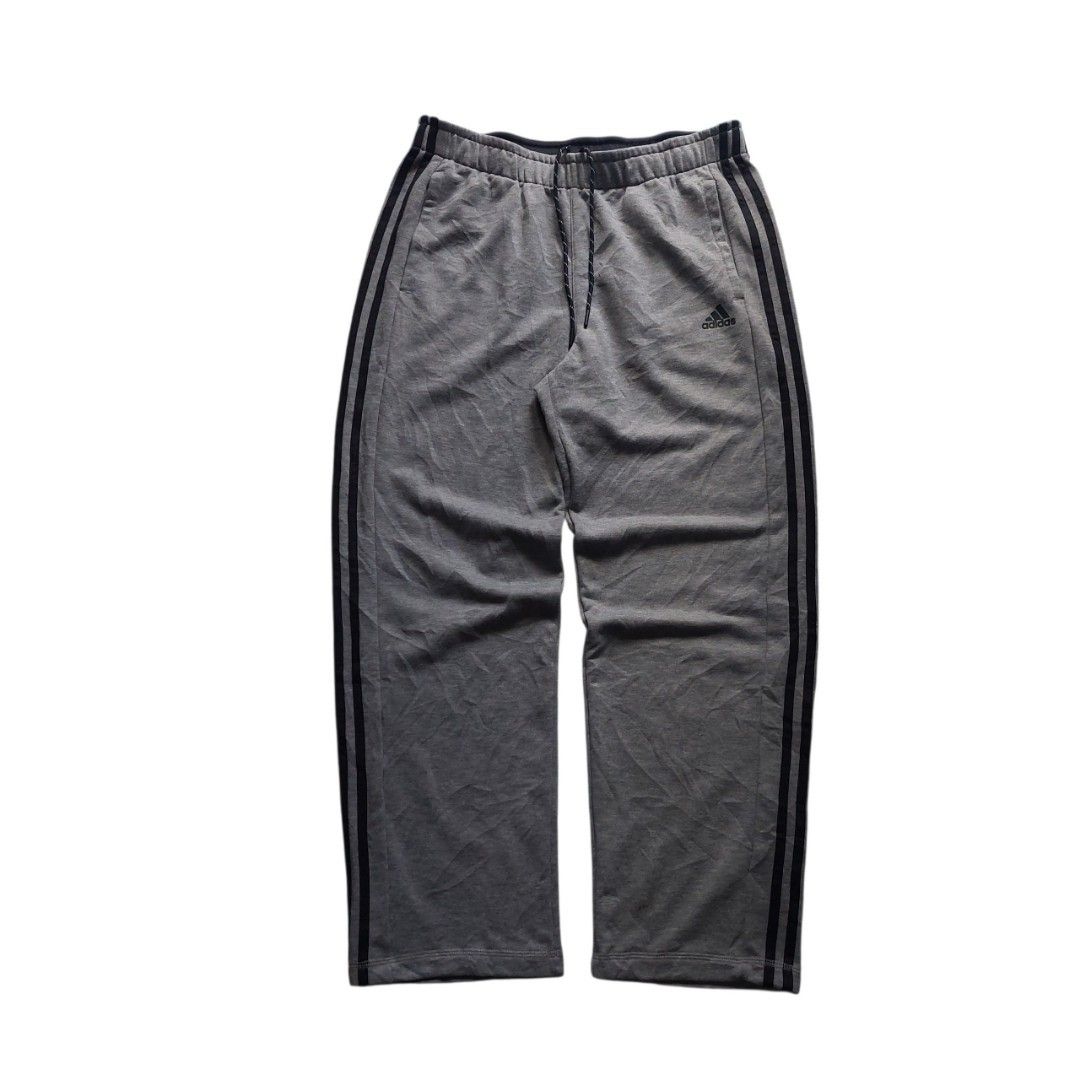 Adidas Performance Essential Sweat Pants (Category: Joggers) located in Quezon City. Submitted by y3thriftshop (Listing ID 1468559175, Image 2). Description: Tag: Adidas Performance Essential Sweat Pants Color : Grey Size : XXL on Tag Dimension : 34-38x41 Leg Opening: 9.5 Condition : Good Color Rate : 9/10 Price : P599.00 Issue : None RFS : Buy and Sell Additional Information : - 2 Side Pockets - Draw Sting still intact Please read: - Color may v