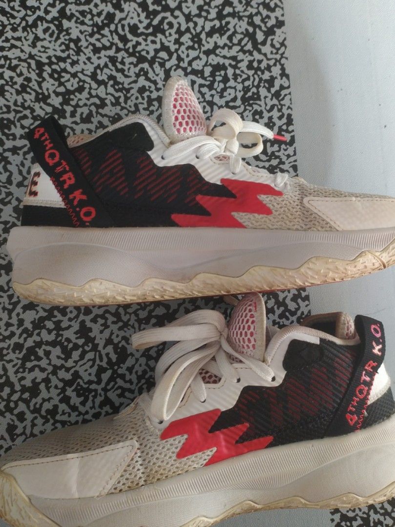 Adidas shoes for kids (Category: Babies & Kids Fashion) located in Manila. Submitted by timtam04 (Listing ID 1468500835, Image 3). Description: needs cleaning.