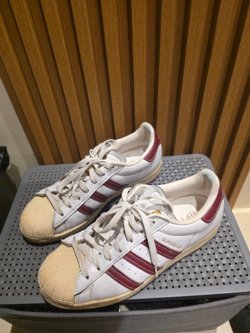 Adidas Superstar (Category: Casual Shoes) located in Manila. Submitted by iantrepreneuer (Listing ID 1468577249, Image 3). Description: Adidas Superstar US 8.5 No more box (as is what you see in the pictures) for fast disposal negotiable.