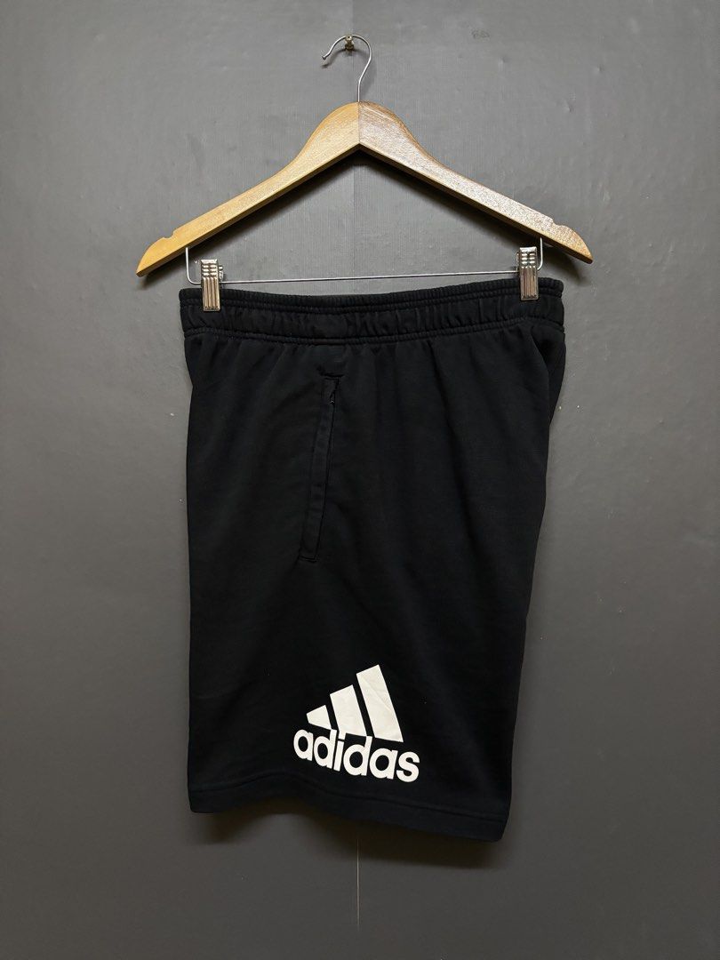 Adidas sweat short (Category: Shorts) located in Cavite. Submitted by staythrifted.23 (Listing ID 1468601634, Image 1). Description: Large L 18.5 W 30 - 34 Like new Color rate 10/10 Issue ❌ Loc. Cavite We ship nationwide Payment first .
