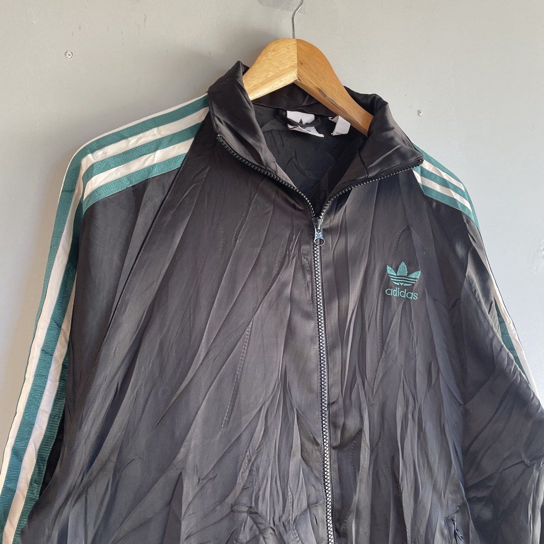 Adidas Track Jacket (Category: Coats, Jackets and Outerwear) located in Baguio. Submitted by 2ndstory.vntg (Listing ID 1468563714, Image 3). Description: ADIDAS TRACK JACKET🔥 Large (24x27) Good as new 🔖₽550.00 📍Baguio City.