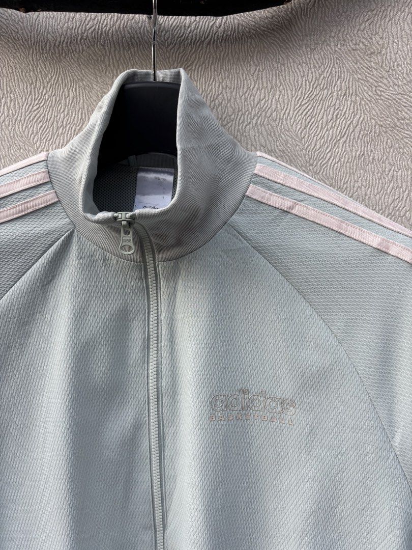 Adidas Track Jacket (Category: Coats, Jackets and Outerwear) located in Baybay. Submitted by thrift.ed2023 (Listing ID 1468587873, Image 2). Description: Adidas Track Jacket Large to XL 23x28 No Issue Need Wash Good as New .