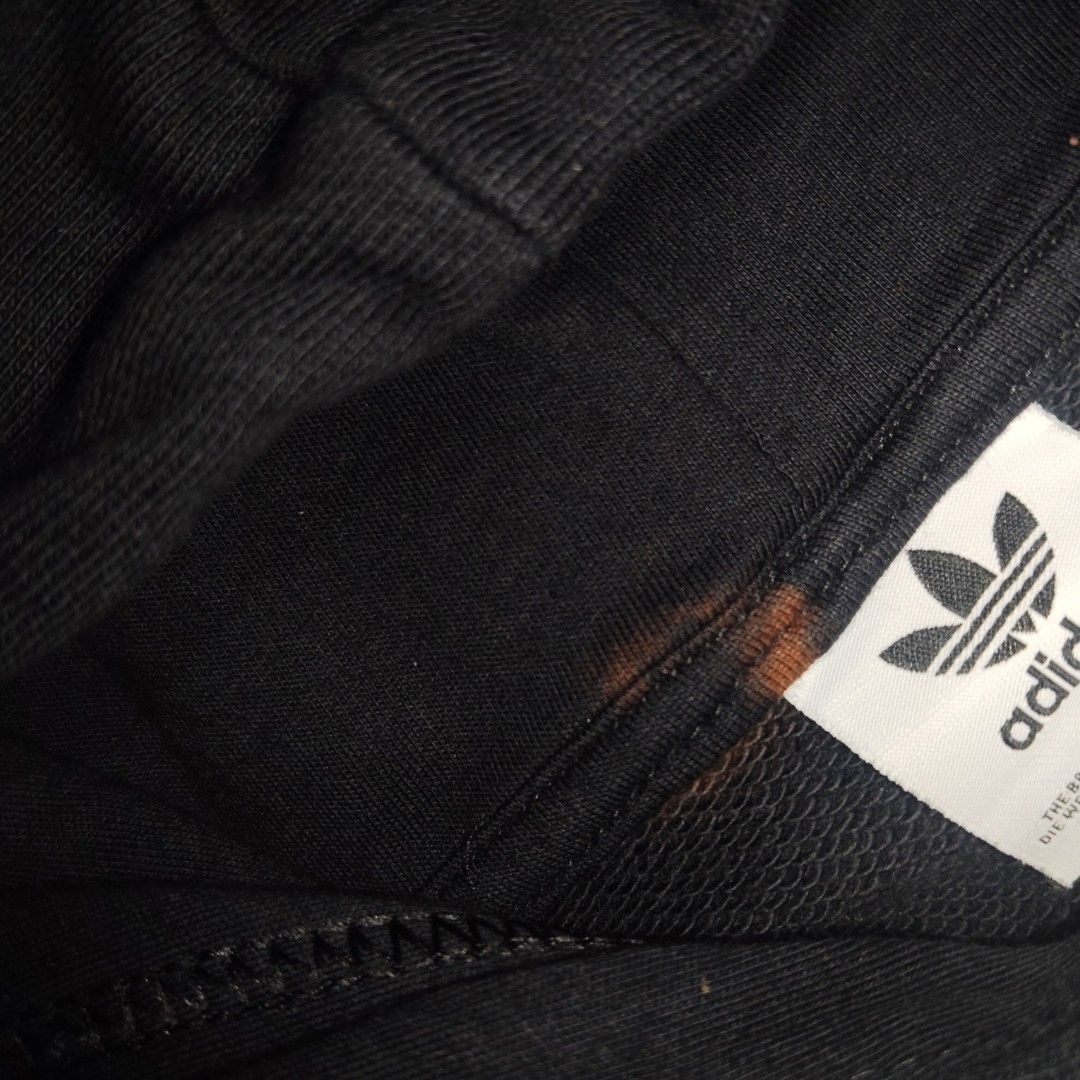 Adidas trefoil (Category: Coats, Jackets and Outerwear) located in Victorias. Submitted by purelion-6f41 (Listing ID 1468649189, Image 3). Description: .