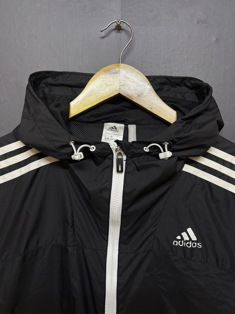 Adidas windbreaker (Category: Coats, Jackets and Outerwear) located in Cavite. Submitted by staythrifted.23 (Listing ID 1468622013, Image 2). Description: X Large on 🏷️ Dimes : Length 28.5 Width 22.5 Like new Color rate 9.9/10 Issue ❌ Loc. Cavite We ship nationwide Payment first .