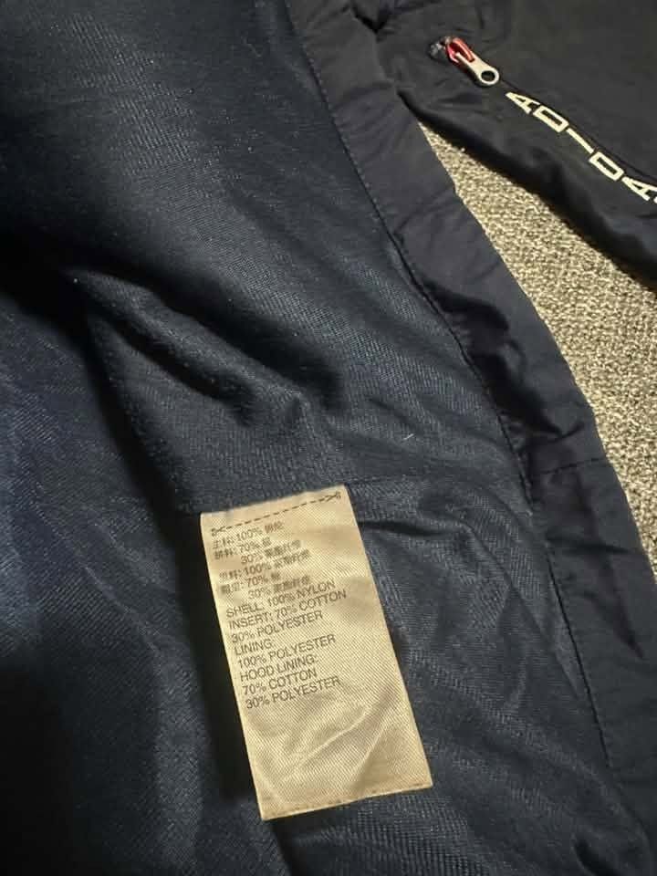 Adidas Windbreaker Snap Button Parka (Category: Coats, Jackets and Outerwear) located in Manila. Submitted by thriftedbykab (Listing ID 1468549395, Image 2). Description: -Adidas Windbreaker Snap Button Parka -Complete tags -Size: (M-L) -Width: 23 | Length: 28 -Condition: As new -Color Rate:9 /10 -Issue: No issue.