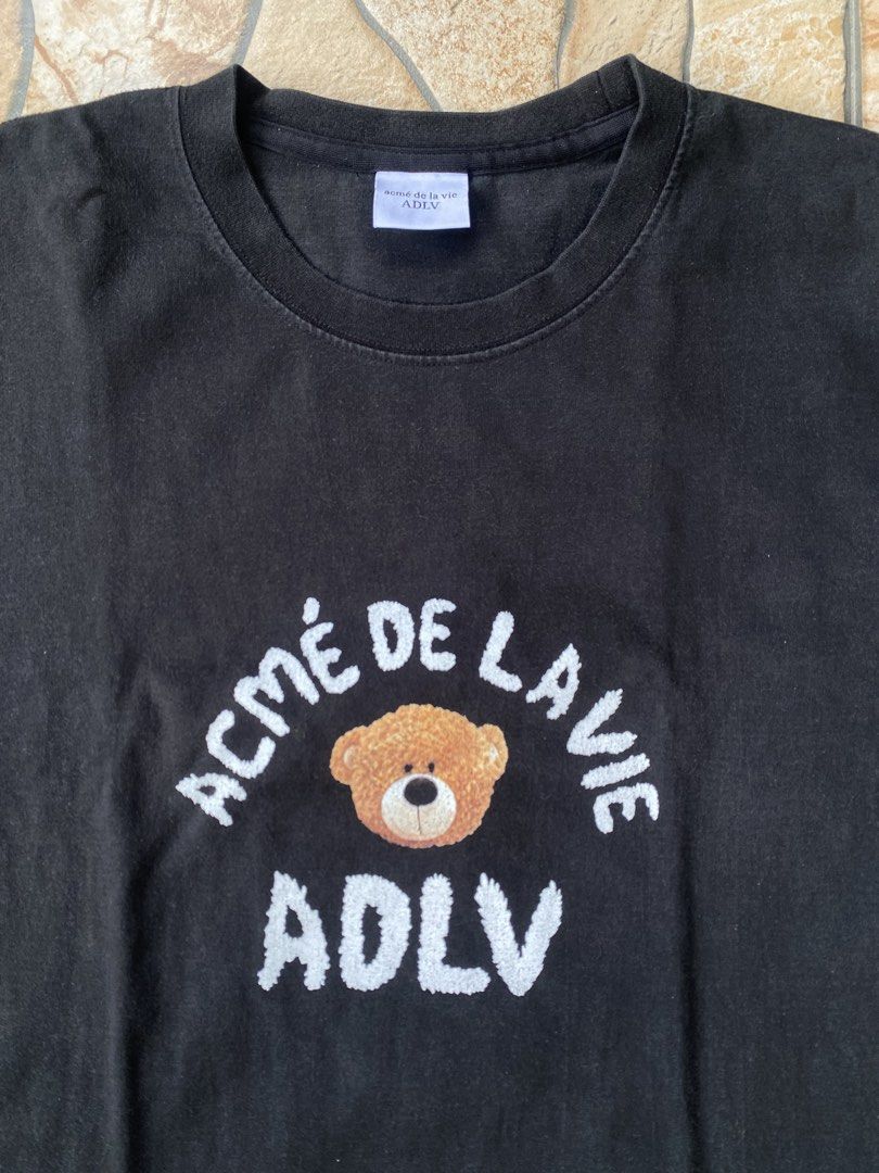 ADLV Acmé De La Vie (Category: Tshirts & Polo Shirts ) located in Aroroy. Submitted by derz.archive (Listing ID 1468539552, Image 3). Description: COLOR RATE: 9/10 ISSUE: SIGN OF USAGE AND SEE LAST PIC WIDTH: 21 LENGTH: 29.