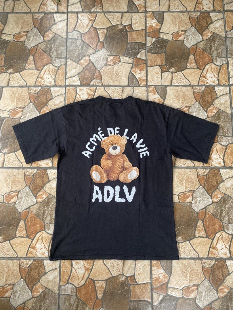 ADLV Acmé De La Vie (Category: Tshirts & Polo Shirts ) located in Aroroy. Submitted by derz.archive (Listing ID 1468539552, Image 2). Description: COLOR RATE: 9/10 ISSUE: SIGN OF USAGE AND SEE LAST PIC WIDTH: 21 LENGTH: 29.