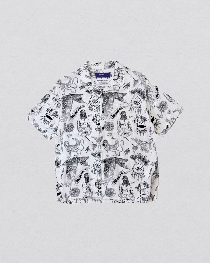 Aftermaths Black and White Tattoo polo (Category: Tshirts & Polo Shirts ) located in Cabanatuan. Submitted by argarments.ph (Listing ID 1468559252, Image 1). Description: Tagged: Small on tag, fits medium Width 20" | Length 27" Condition: Excellent condition Issue(s): -.