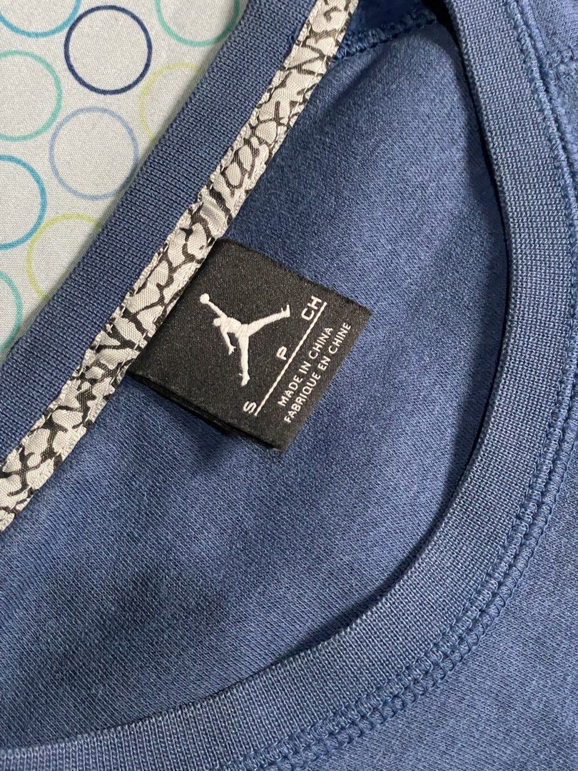 Air jordan Crew neck (Category: Coats, Jackets and Outerwear) located in Las Pinas. Submitted by rdcthriftedshop (Listing ID 1468681521, Image 3). Description: FREE SHIPPING FEE 📦 Air Jordan Sweater Size Small on tag Width: 19 Length: 27 Color rate: 9 or 9.5/10 Condition: Excellent Condition No Issue.