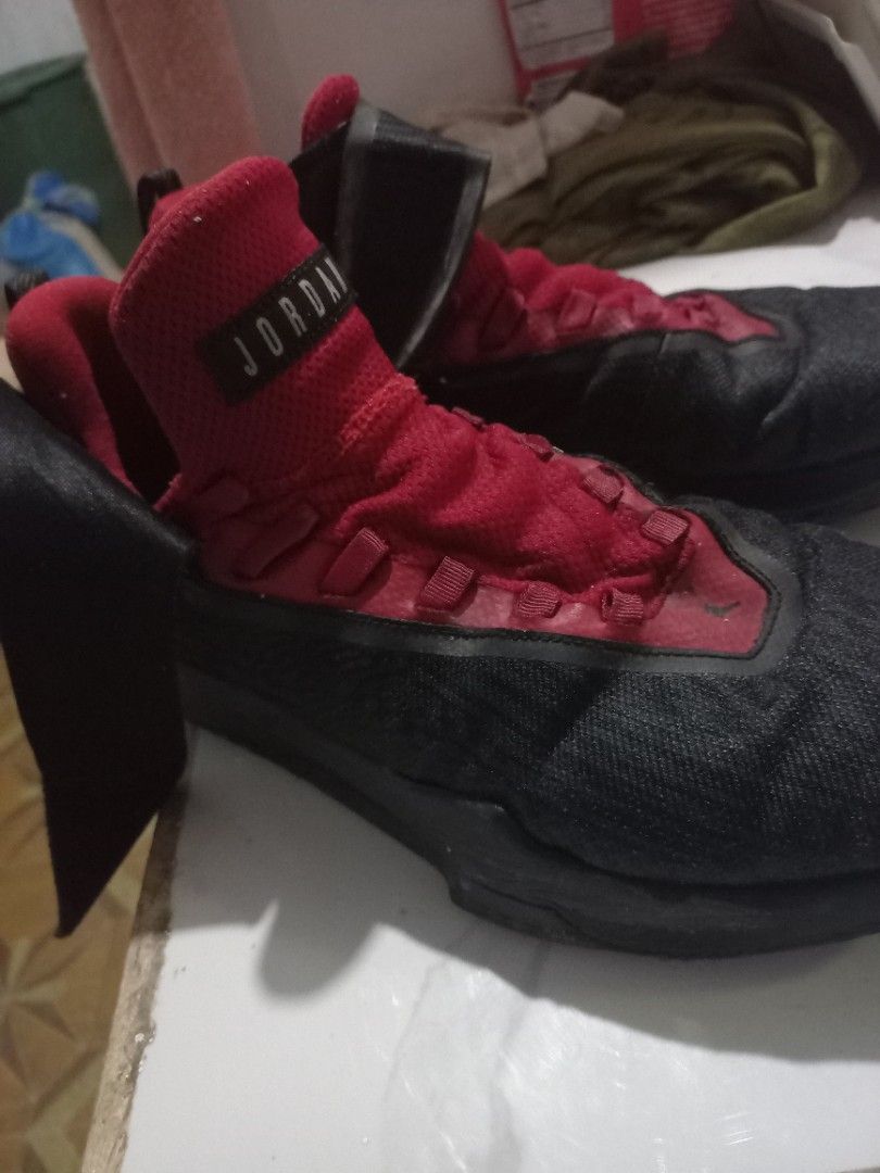 AIR JORDAN FLY UNLIMITED (Category: Casual Shoes) located in Manila. Submitted by jeypiii0 (Listing ID 1468529274, Image 1). Description: 8/10 condition around sta cruz zambales negotiable.