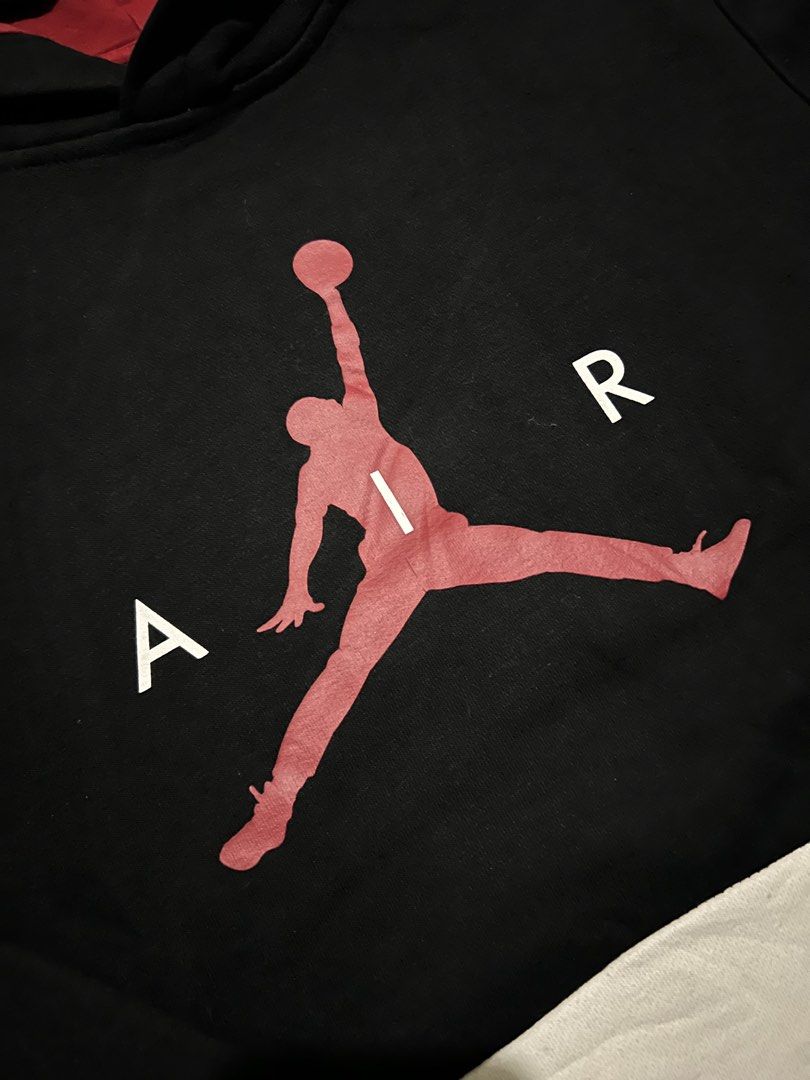 Air Jordan Tee Flight Club (Category: Coats, Jackets and Outerwear) located in Las Pinas. Submitted by rdcthriftedshop (Listing ID 1468696523, Image 2). Description: FREE SHIPPING FEE 📦 Air Jordan Tee Flight Club Size 13-15 on tag (Can fit to Small adult) Width: 20 Length: 25 Color rate: 10/10 Condition: Excellent Condition No issue (Need To Rewash).