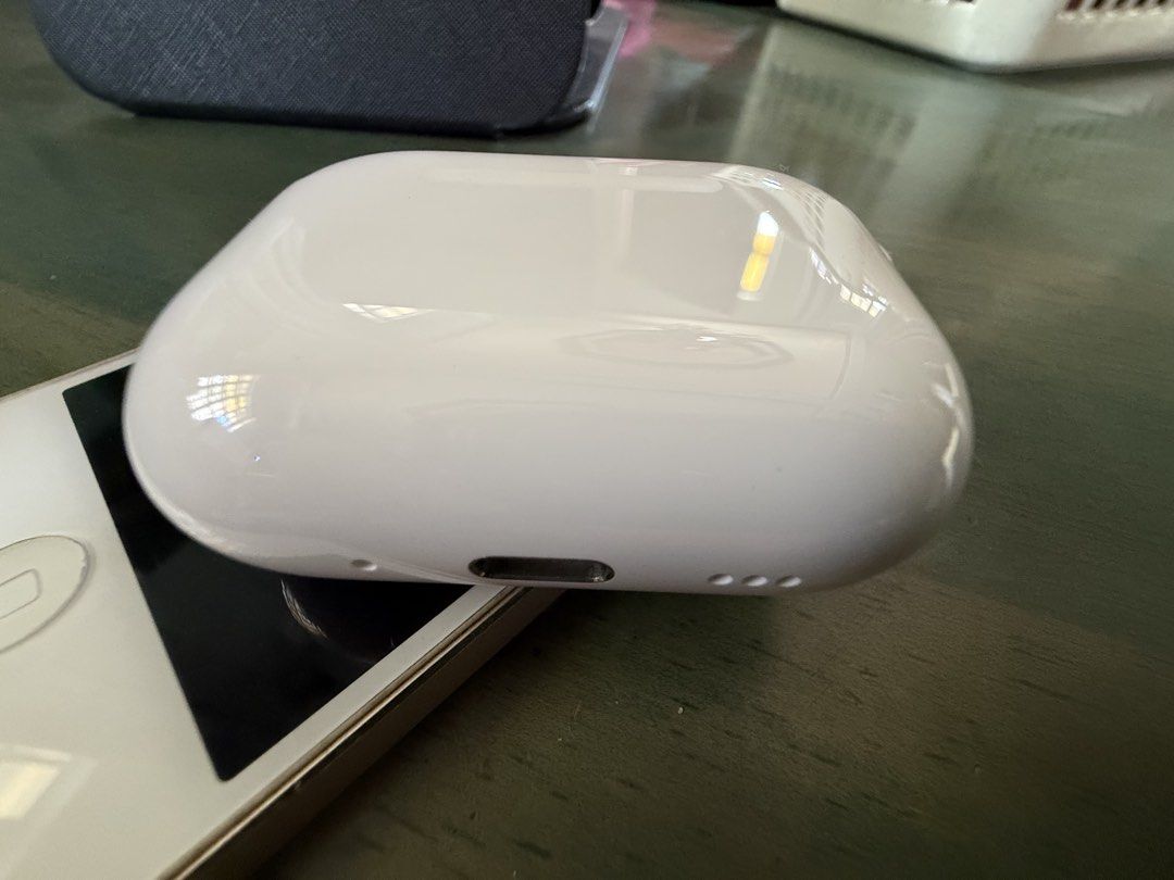 Airpods Pro 3 (Category: Earphones) located in Manila. Submitted by gochaseme (Listing ID 1468523179, Image 3). Description: Rarely used 2nd pair Boxed left sa US With XS and S tips Warranty expired last Oct 12 Smooth as new see photos RFS: hindi nagagamit Pick up only .