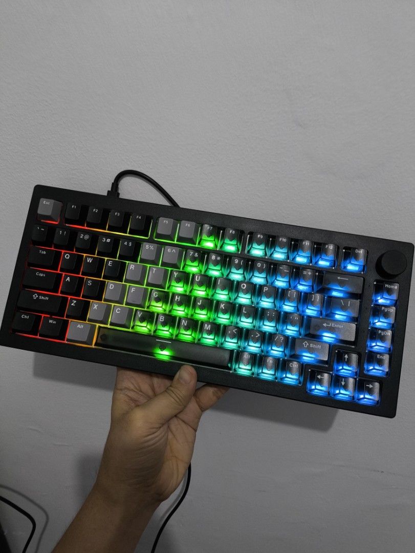 Akko 5075 V3 HE Wired Keyboard (Category: Computer Keyboard) located in Cainta. Submitted by magixshop (Listing ID 1467869042, Image 1). Description: With box and accessories. Bought at Datablitz online. No issues. AstroAim Magnetic Switches..