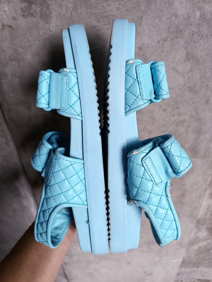 ALDO Eowiliwia Aqua Blue Velcro Strap Sandals (Category: Sandals) located in Bacoor. Submitted by nineties_kid (Listing ID 1468556573, Image 2). Description: <==• ALDO Eowiliwia Aqua Blue Velcro Strap Sandals Size: 9 *Color: Turquoise *A few times used. *Good as new *Minimal heel drags as seen in photo. *Issue: Natatanggal yung paint as seen in photo. Needs repainting restoration lang. ______ -Modes Of Delivery: J&T/Lalamove/ LBC (Cash on Pick-up