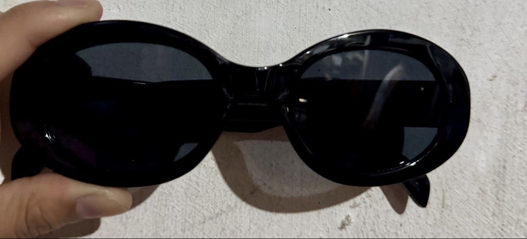 Aldo Shades (Category: Sunglasses & Eyewear) located in Quezon City. Submitted by mhyloves21 (Listing ID 1468611423, Image 1). Description: Almost New .