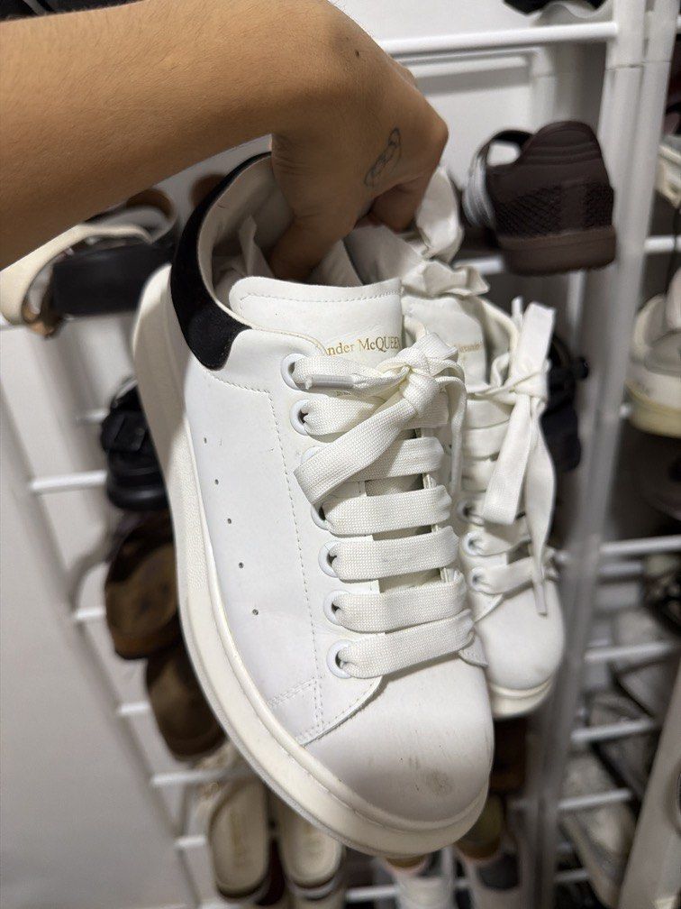 Alexander Mcqueen (Category: Shoe inserts) located in Rizal. Submitted by rashamd (Listing ID 1468641362, Image 3). Description: 📌NOT GUARANTEED OG.