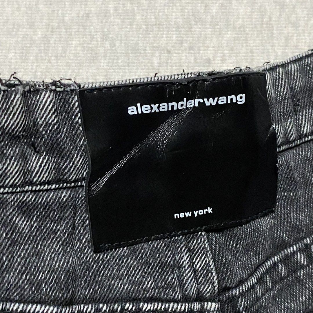 alexander wang leather (Category: Shorts) located in Mabalacat. Submitted by stellargarments (Listing ID 1468541844, Image 3). Description: Size : 29-30 Length : 14 Condition : 9.8/10 WITH LEATHER PATCH LOGO WITH ALEXANDER WANG BUTTON SUPER GANDA NG DETAILS ACID BLACK PO TALAGA 4 POCKETS TOTAL COMPLETE TAGS SUPER NICE & KINIS! VERY COMFY & SMOOTH ON SKIN NEED WASH NO MAJOR STAIN FRESH FROM BALE.