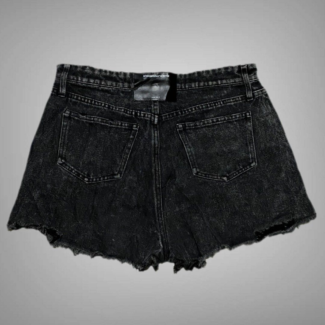 alexander wang leather (Category: Shorts) located in Mabalacat. Submitted by stellargarments (Listing ID 1468541844, Image 1). Description: Size : 29-30 Length : 14 Condition : 9.8/10 WITH LEATHER PATCH LOGO WITH ALEXANDER WANG BUTTON SUPER GANDA NG DETAILS ACID BLACK PO TALAGA 4 POCKETS TOTAL COMPLETE TAGS SUPER NICE & KINIS! VERY COMFY & SMOOTH ON SKIN NEED WASH NO MAJOR STAIN FRESH FROM BALE.