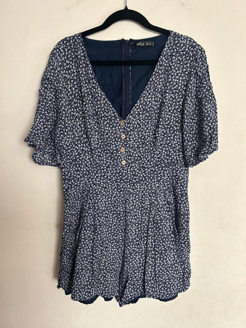 ally (romper) large (Category: Dresses) located in Manila. Submitted by shaun_diaz (Listing ID 1468600060, Image 1). Description: .