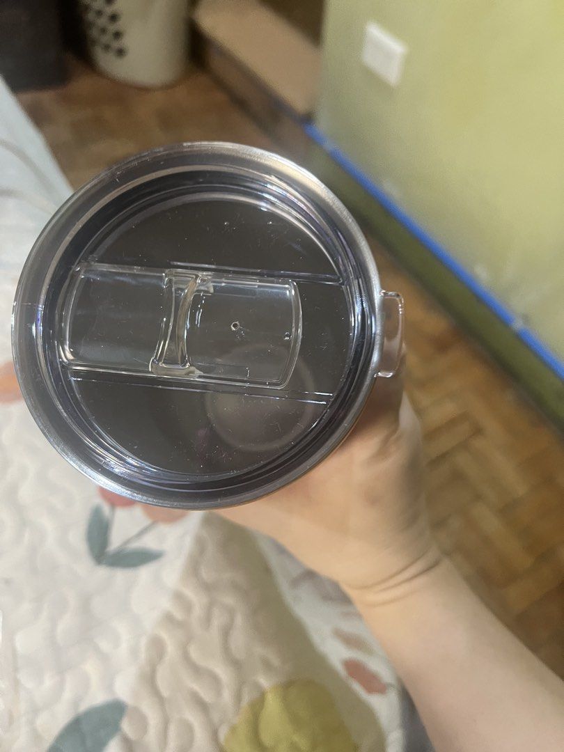Amazon tumbler 🇺🇸 (Category: Water Bottles & Tumblers) located in Paranaque City. Submitted by arianem031087 (Listing ID 1468540075, Image 2). Description: .