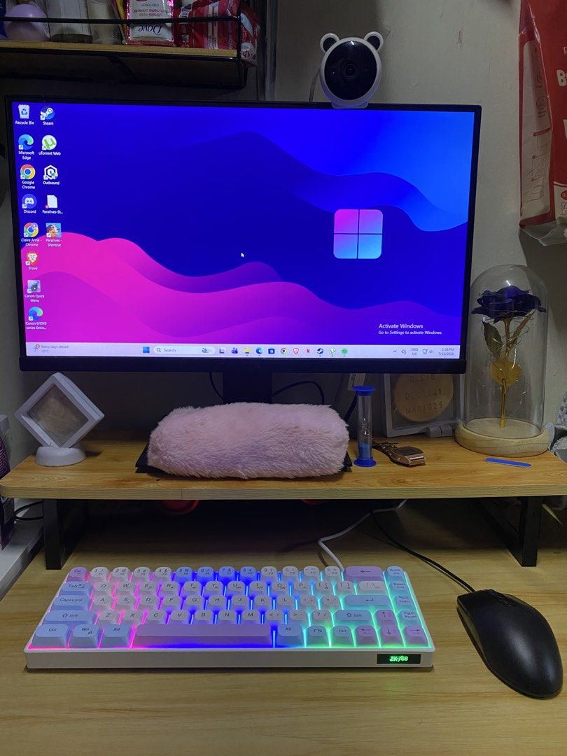 AMD Ryzen 5 4600G Windows 11 Pro Desktop PC (Category: Desktops) located in Manila. Submitted by kleyrxxi_ (Listing ID 1468684778, Image 2). Description: 📌 PC Specs: - AMD Ryzen 5 4600G with Radeon Graphics (3.70 GHz) - MSI B450M PRO-VDH MAX Motherboard - Kingston 8GB DDR4 RAM - Kingston A400 480GB SATA SSD - SilverStone 500W 80+ Power Supply INCLUSIONS: 🖥️ KOORUI E2212F 21-inch VA Monitor (Bought for ₱3,500) ⌨️ Zeus ZK-768 68-Key RGB Gaming Ke