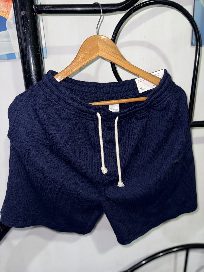 American Eagle (Category: Shorts) located in Manila. Submitted by marksprelovedxoxo (Listing ID 1468556539, Image 1). Description: fits to Small also.