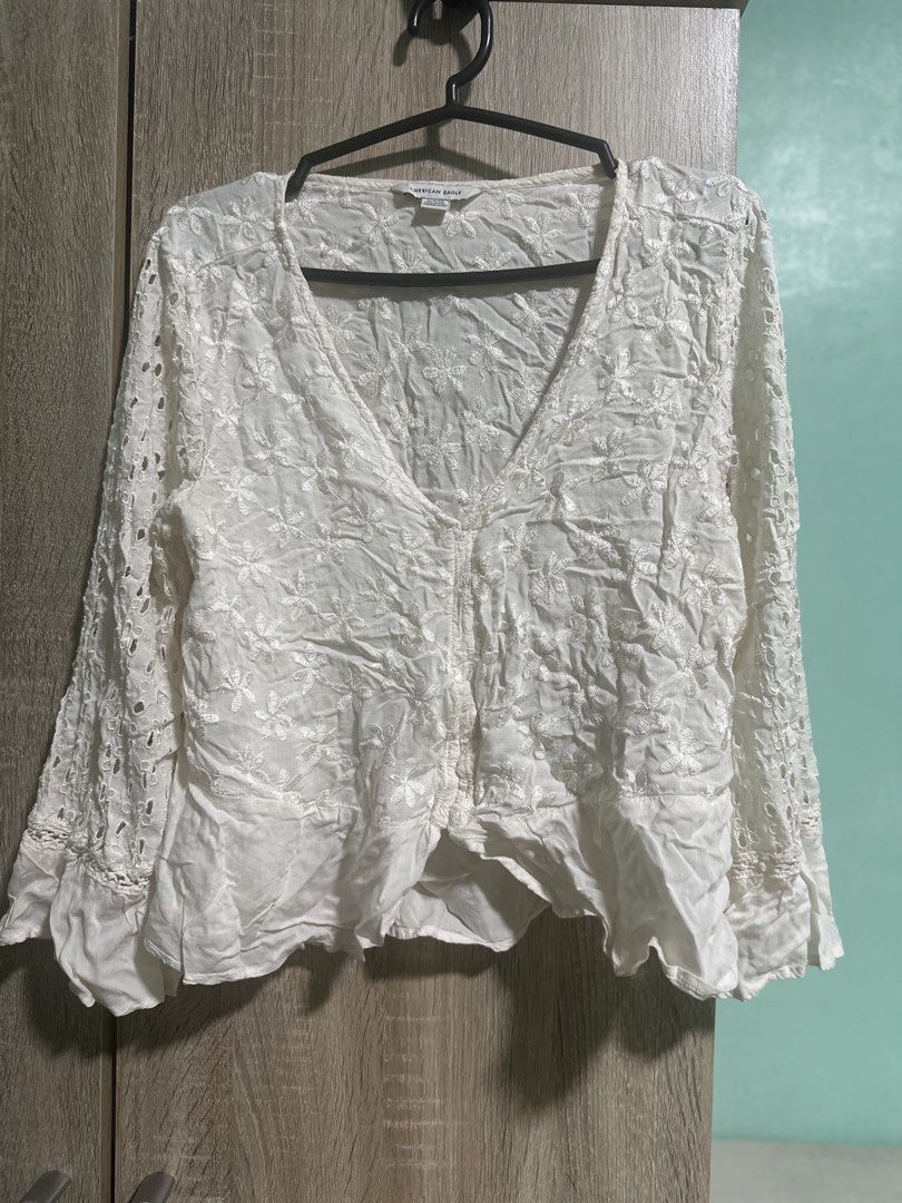 American Eagle Blouse (Category: Blouses) located in Manila. Submitted by love.lyxph (Listing ID 1468622169, Image 1). Description: American Eagle Blouse .