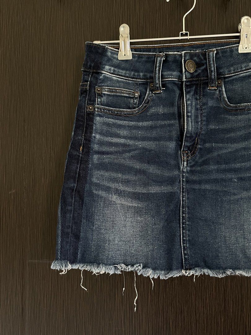 American Eagle Denim Mini Skirt (Category: Skirts) located in Manila. Submitted by irish_closet (Listing ID 1468545333, Image 2). Description: - Never been used no ww - waist measures 25 inches .