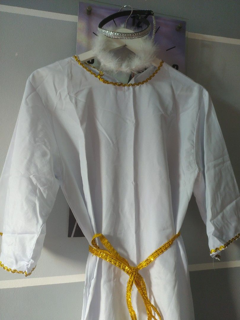 Angel costume with headband (Category: Babies & Kids Fashion) located in Manila. Submitted by timtam04 (Listing ID 1468503602, Image 2). Description: 22inches width 36inches length.