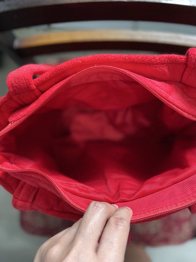 Angry Bird Tote Bag (Category: Looking For) located in Batangas. Submitted by atmos.ph (Listing ID 1468556425, Image 3). Description: .