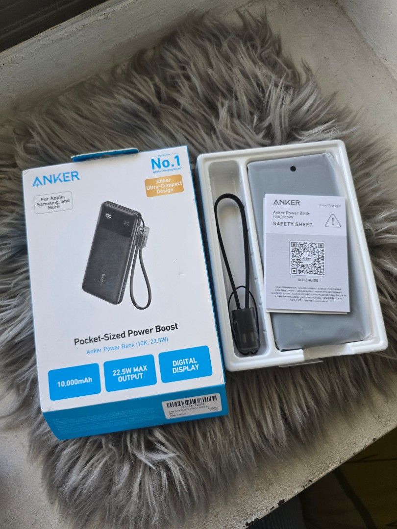 Anker Powerbank (Category: Batteries & Power Banks) located in Marikina City. Submitted by wigglywiggy (Listing ID 1468530207, Image 2). Description: - black color - 10,000mAh - 22.5W max output.