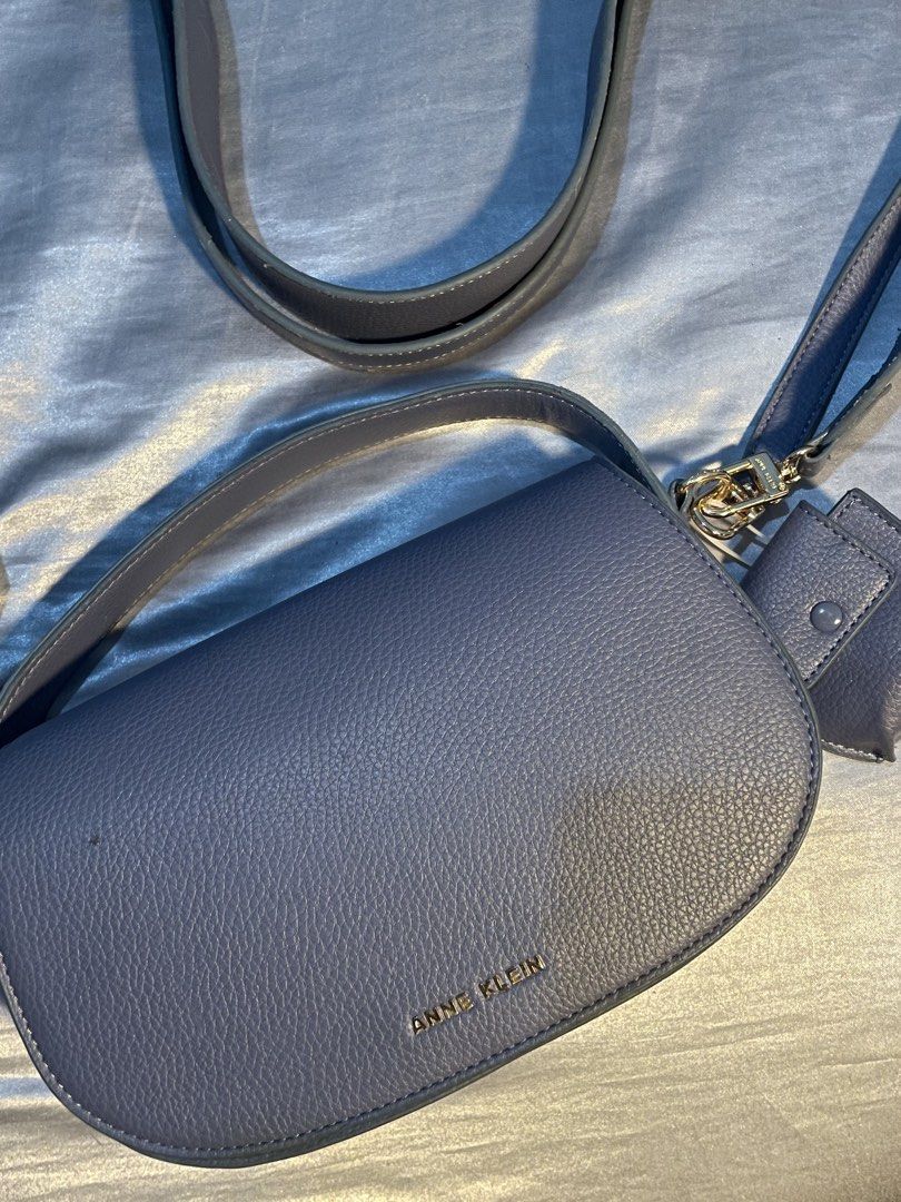 Anne Klein shoulder bag (Category: Shoulder Bags) located in Mandaluyong City. Submitted by summersamnl (Listing ID 1468686284, Image 3). Description: Made in USA.