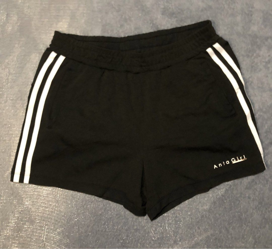 Anta sports wear (Category: Shorts) located in Paranaque City. Submitted by thriftfits_0708 (Listing ID 1468668342, Image 1). Description: .