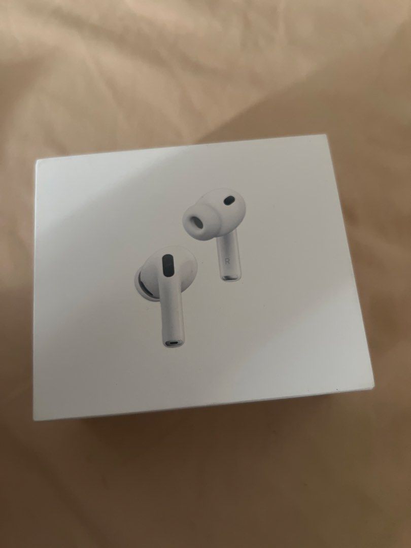 Apple AirPods Pro 3 Wireless Earphones (Category: Earphones) located in Mandaluyong City. Submitted by emman020298 (Listing ID 1468501496, Image 1). Description: - Brand: Apple AirPods Pro 3 - Condition: Brand new, factory-sealed in original packaging, bought from Digital Walker just a few days ago - Authenticity: Barcode and serial number clearly printed on the back, official receipt from Digital Walker - Charging: USB-C compatible - What's incl