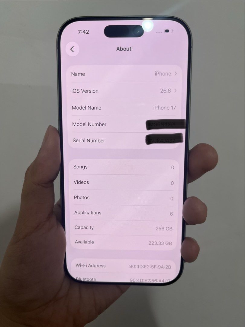 Apple iPhone 17 256GB Green (Category: iPhone 17 Series) located in Manila. Submitted by luckywind_6a22e1 (Listing ID 1468638480, Image 3). Description: - Brand: Apple - Model: iPhone 17 - Color: Sage Green - Storage: 256GB - Battery Health: 100% (0 Cycle Count) - Condition: Brand New, Open Line (No SIM restrictions) - Inclusions: Complete set with original box and cable - Meetup Location: SM City Caloocan.