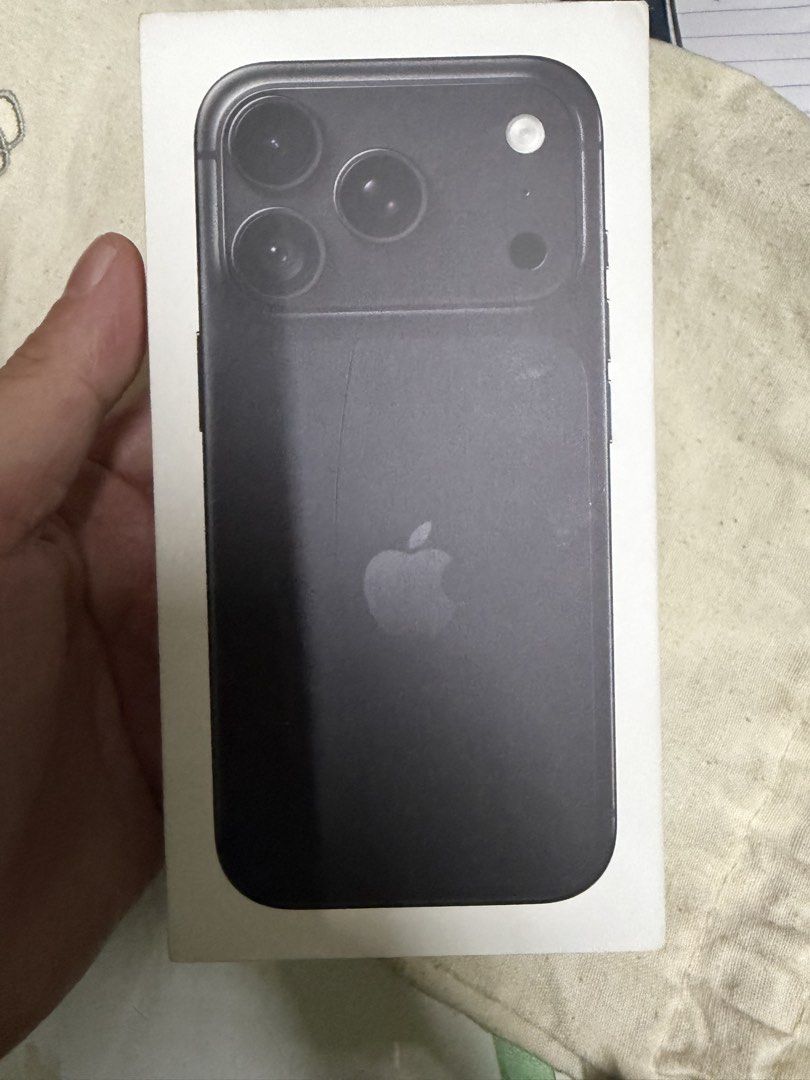 Apple iPhone 18 pro (Category: iPhone 18 Series) located in San Juan City. Submitted by lapuzmarkb65105 (Listing ID 1468553881, Image 1). Description: Complete 256gb Sealed Rush.