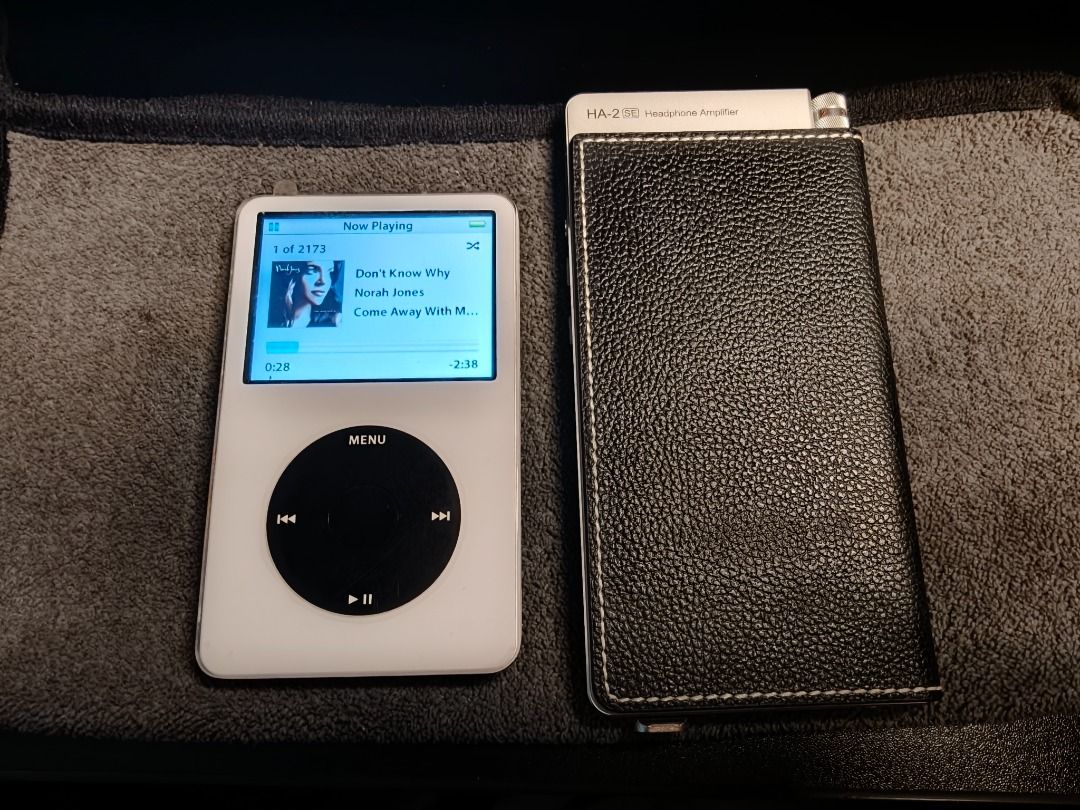 APPLE IPOD CLASSIC 5TH GEN 256GB PANDA (Category: Portable Music Players) located in Imus. Submitted by gadgetphoenix (Listing ID 1398470114, Image 1). Description: Apple iPod Classic 5th Gen (256GB Flash Mod) + Oppo HA-2SE DAC/Amp Stack SELLING PRICE: 14,999 Selling as a bundle! A legendary portable audio setup combining the warm, musical Wolfson DAC of the 5th Gen iPod Classic with the pristine amplification performance of the Oppo HA-2SE. Perf