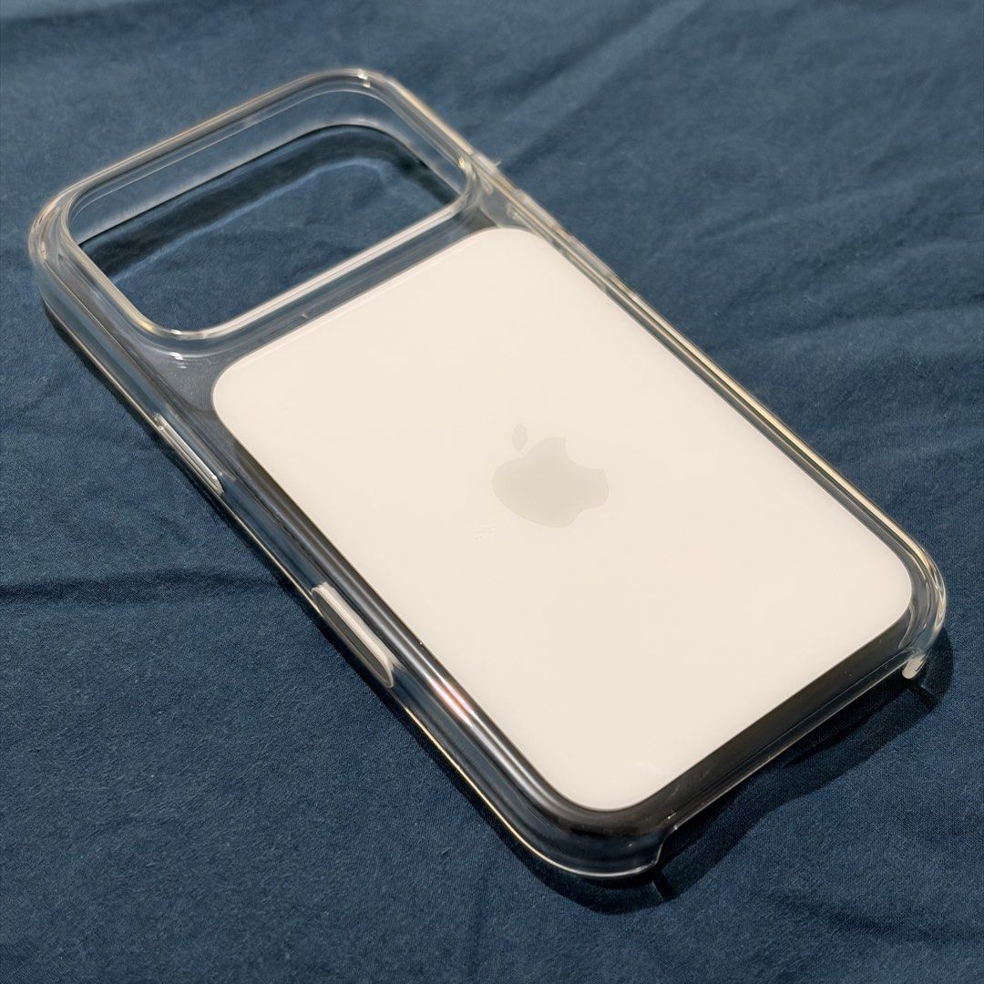 Apple Original iPhone 17 Pro Clear Case with MagSafe (Category: Cases & Sleeves) located in Manila. Submitted by francpeterson (Listing ID 1468679788, Image 2). Description: Condition: Gently used, in great overall condition with crisp clarity. Details: Minor, normal hairline marks around the MagSafe ring from charger use. Inclusions: Comes with the original retail box and packaging. Features: Full MagSafe compatibility and precise Camera Control