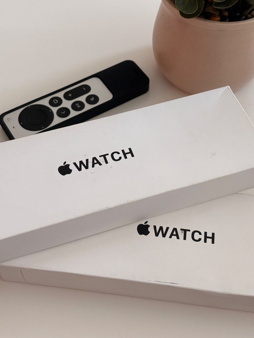 Apple Watch SE2 44m Black (Category: Wearables & Smart Watches) located in Makati City. Submitted by grgdlm (Listing ID 1468627263, Image 3). Description: - Brand: Apple - Model: Watch SE2 - Size: 44mm - Color: Black - Condition: Brand new, sealed in box - Meetup location: Circuit Makati.
