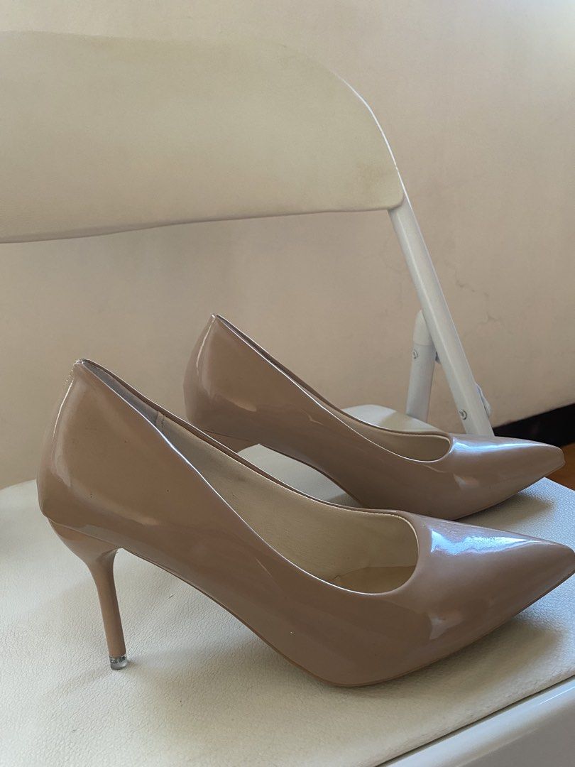 approximately EU 38–39 SHEIN HEELS (Category: Heels) located in Pasig City. Submitted by avery4444 (Listing ID 1468709760, Image 1). Description: Brand new heels.