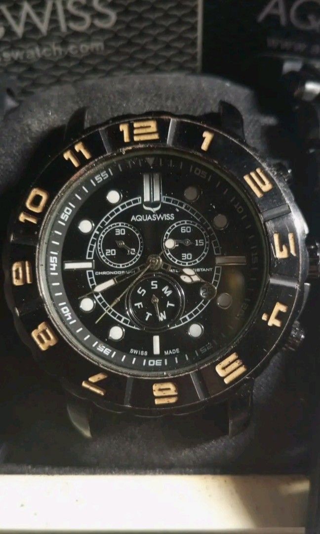 Aquaswiss Rugged Chrono watch (Category: Men's Watches) located in Navotas City. Submitted by roscoe1125 (Listing ID 1468557144, Image 3). Description: Original Aquaswiss Rugged Chrono watch (No batt) kayo nlang magpalagay. Too Big at mabigat for me. Nagagamit k lng yan before kapag my occasions. Nasa box lng nya. M-A-L-A-B-O-N.