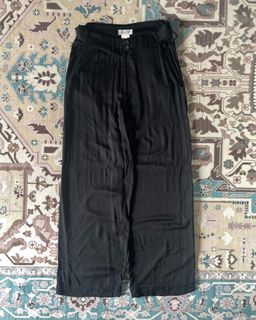 (Category: ) located in . Submitted by urbanbazaar (Listing ID 1468565477, Image 1). Description: .