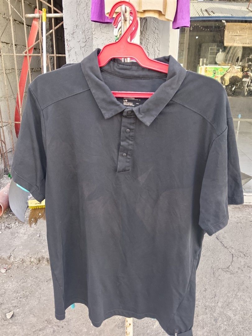 Arc'teryx polo shirt (Category: Tshirts & Polo Shirts ) located in Surigao. Submitted by thrifttofinds (Listing ID 1468659736, Image 2). Description: issue bleeding lang po dahil na sama sa pag laba black na black pa po to size large 9/10 or better.