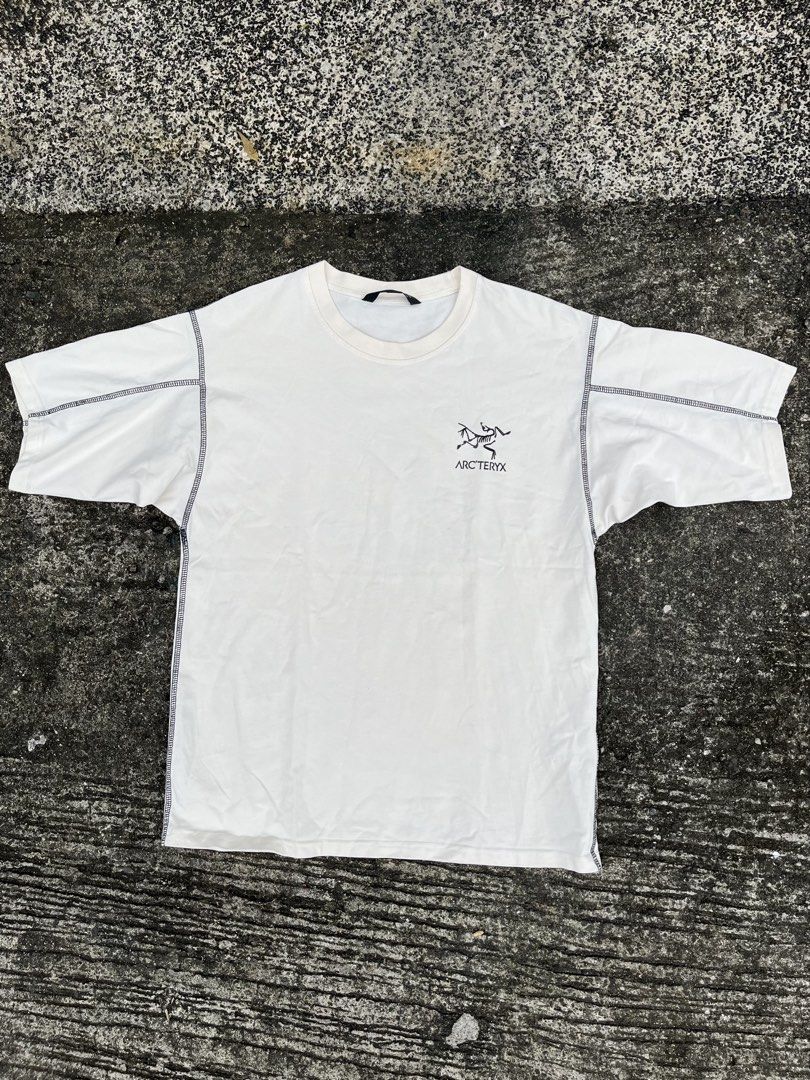 Arc’teryx Tee (Contrast Stitched) (Category: Formal Shirts) located in Manila. Submitted by rome000 (Listing ID 1468545202, Image 1). Description: L27 W19 Sleeve9 9.9/10 condition Pasig City 📍.