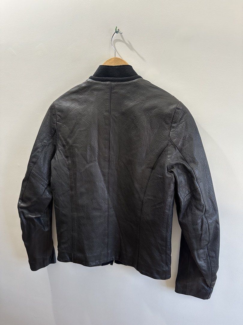 Armani Collezioni Leather Jacket (Category: Coats, Jackets and Outerwear) located in Baguio. Submitted by .daryl (Listing ID 1468654344, Image 2). Description: 18 width 24 length .