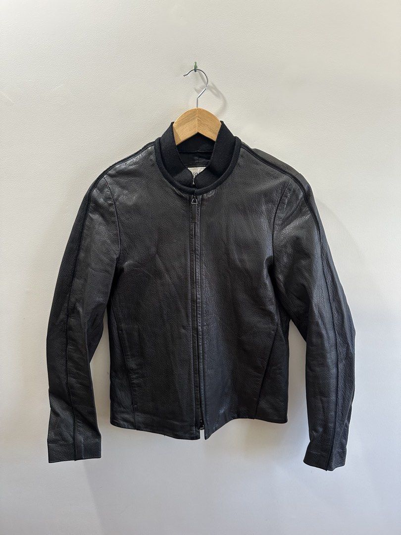 Armani Collezioni Leather Jacket (Category: Coats, Jackets and Outerwear) located in Baguio. Submitted by .daryl (Listing ID 1468654344, Image 1). Description: 18 width 24 length .
