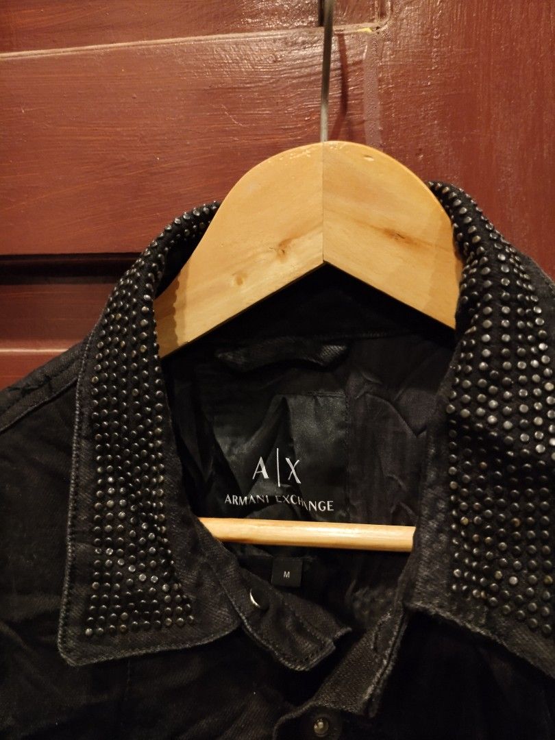 Armani exchange denim jacket (Category: Announcements) located in Caloocan City. Submitted by lux.05 (Listing ID 1468639939, Image 3). Description: good as new no issue size small to med women's small men's Dm.